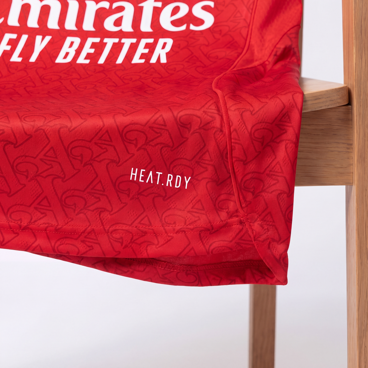 Арсенал 2025/2026 Домакински екип